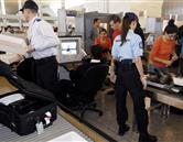 本页围绕「雷霆体育官网最新版下载」汇